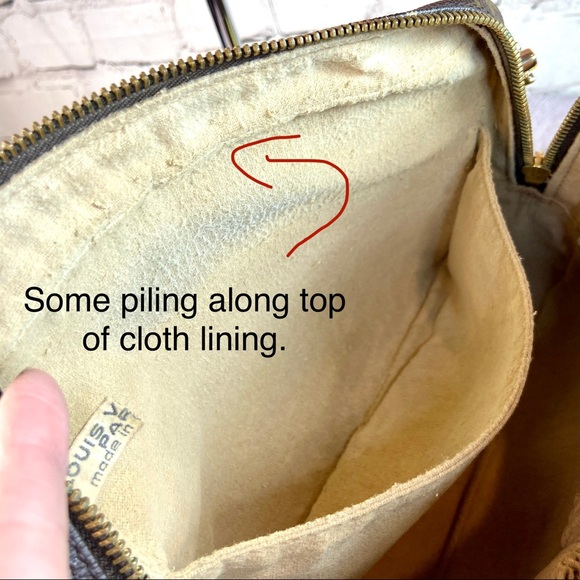 Louis Vuitton Trousse 23 Crossbody bag Custom Painted in rainbow with charms - Picture 11 of 16